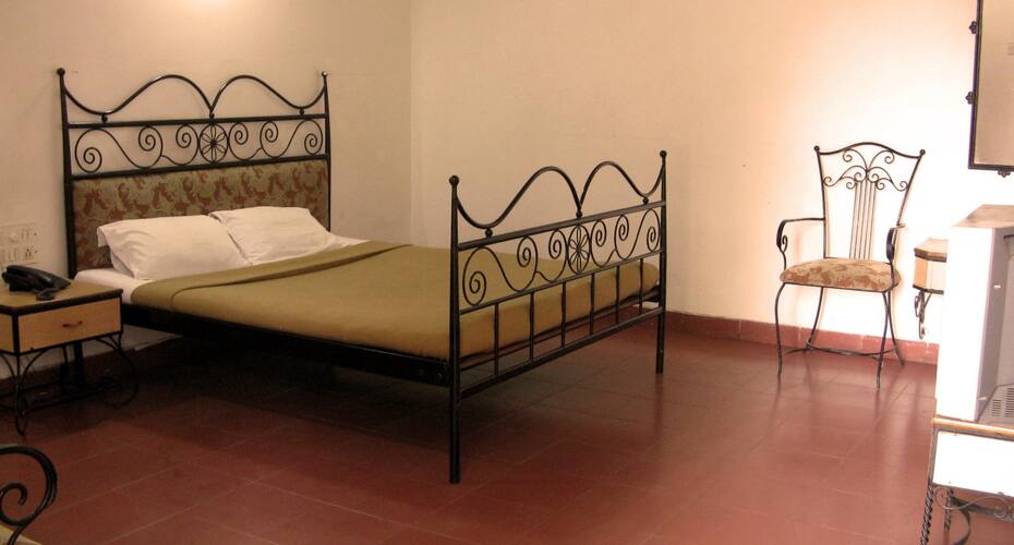 Neeta Pushkar Mela Resort, Thane 5